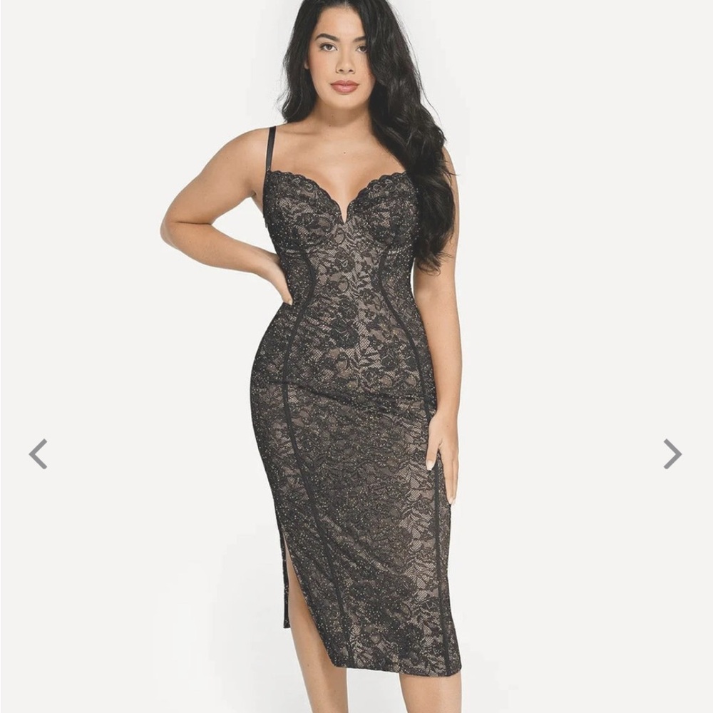 Shapewear All-Lace Hourglass Corset Side Slit Midi Dress Brand New
